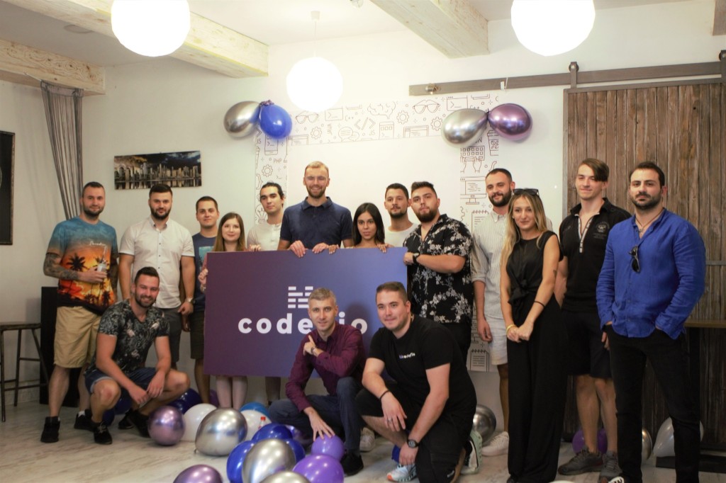 Another team photo, definitely later in the evening